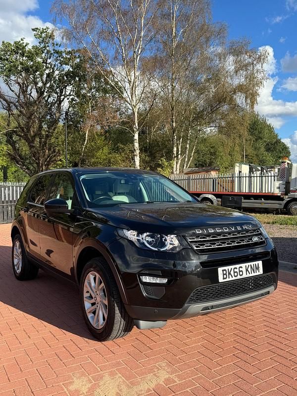 Second-hand Land Rover Discovery Sport SE 180 CP (132 kW) 2016 Negru SUV