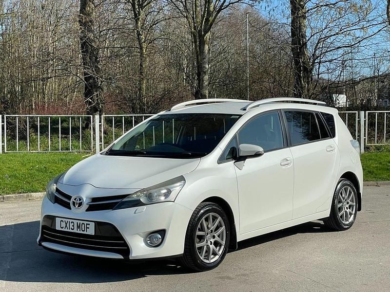 Used Toyota Verso 2013 White MPV