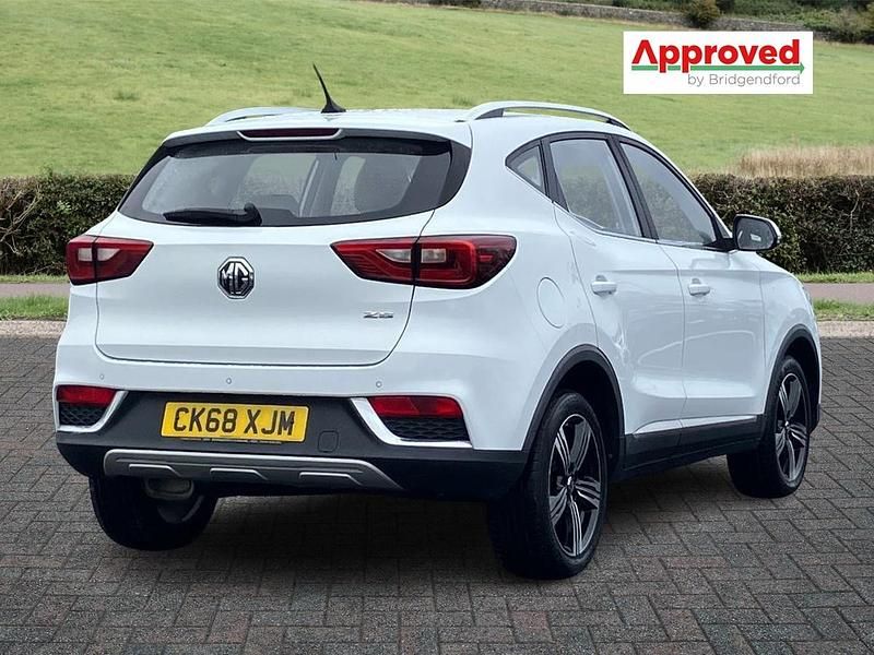 Used MG ZS Exclusive 111 HP (81 kW) 2018 White Hatchback