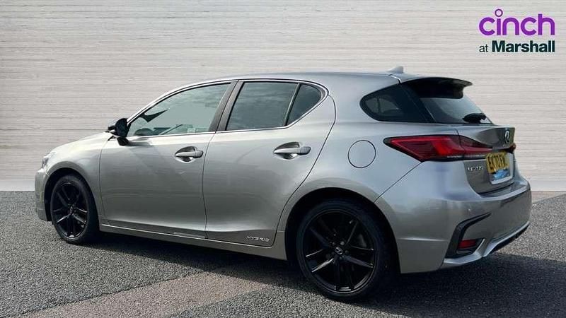 Used Lexus CT200h 134 HP (98 kW) 2020 Silver Hatchback