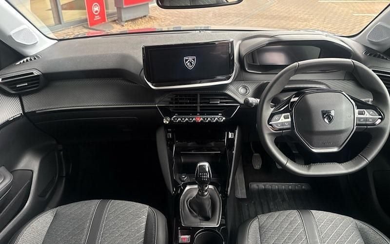 Used Peugeot 208 Allure 101 HP (74 kW) 2025 Hatchback