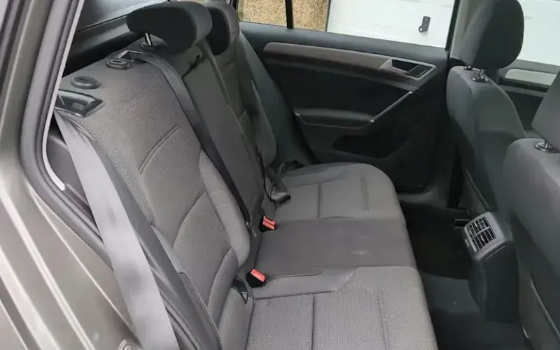 Second-hand VW Golf VII SE 150 CP (110 kW) 2016 Gri Break