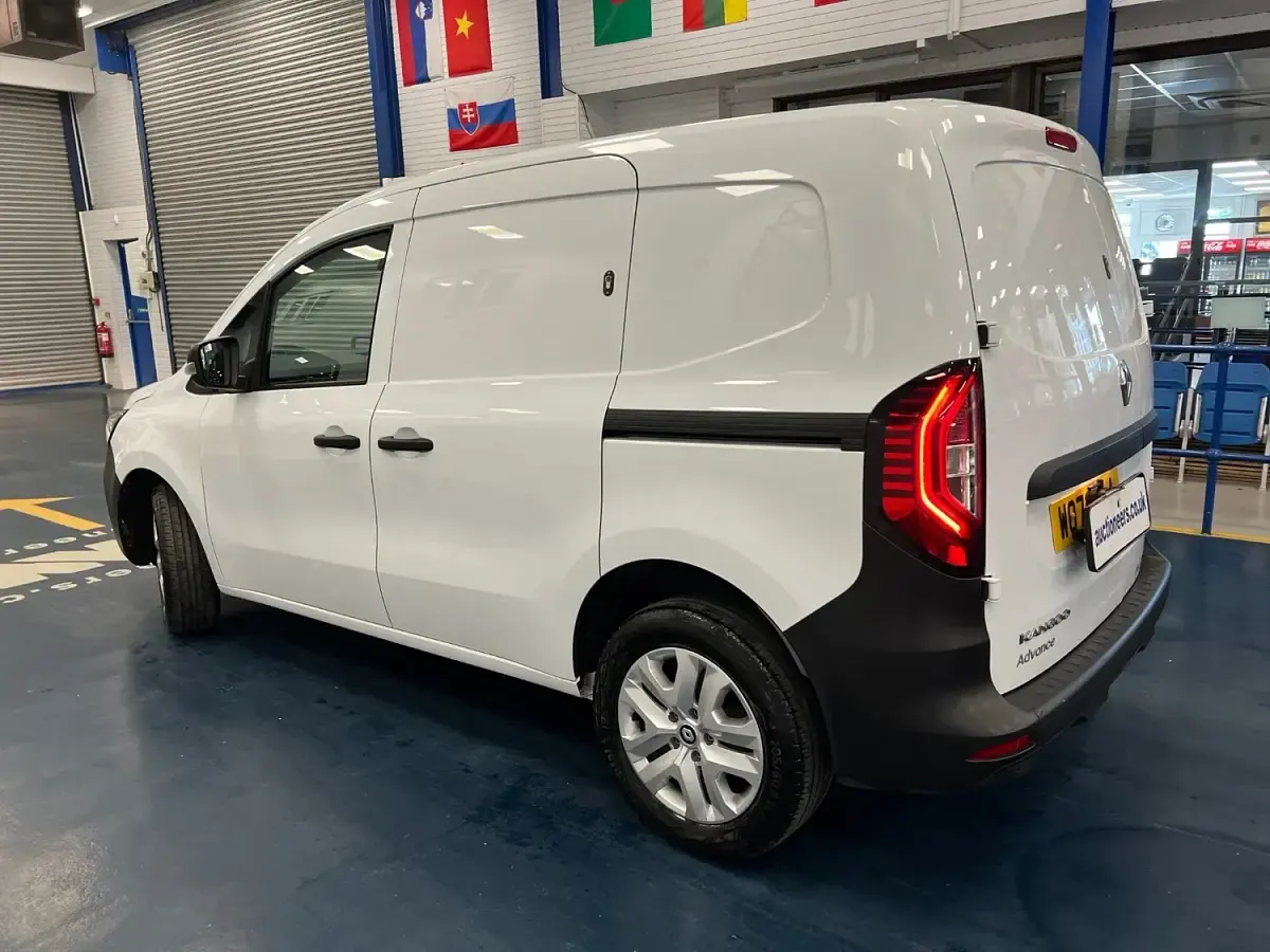 Used Renault Kangoo 100 HP (73 kW) 2024 White MPV