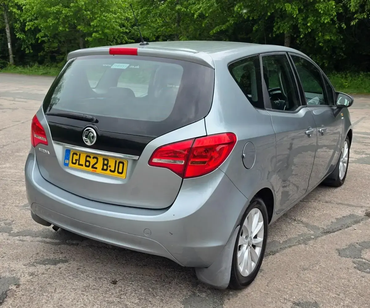 Używany Vauxhall Meriva Active 2012 Srebrny Minivan