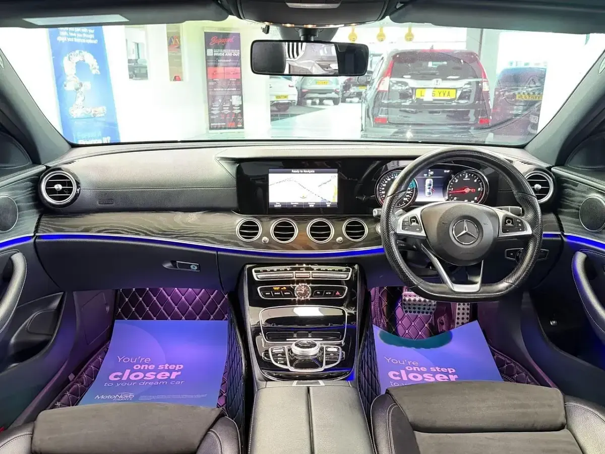 Gebraucht Mercedes E220 AMG line 2017 Silber Limousine