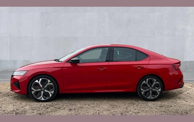 Used Skoda Octavia vRS 265 HP (194 kW) 2025 Velvet red metallic Hatchback