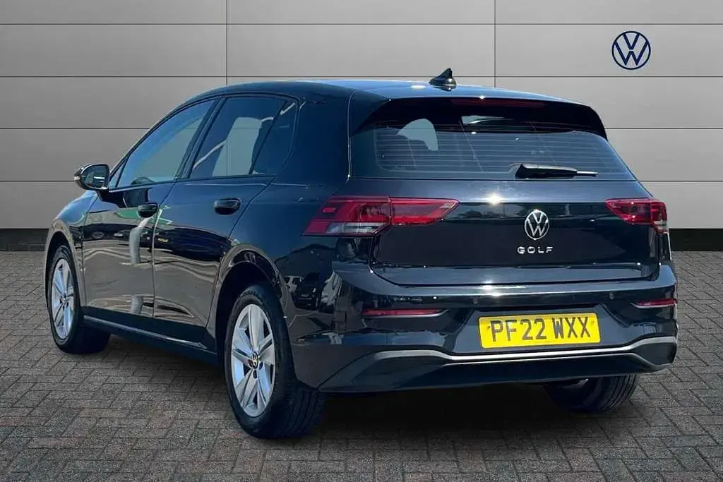 Used VW Golf VIII Life 150 HP (110 kW) 2022 Black Hatchback