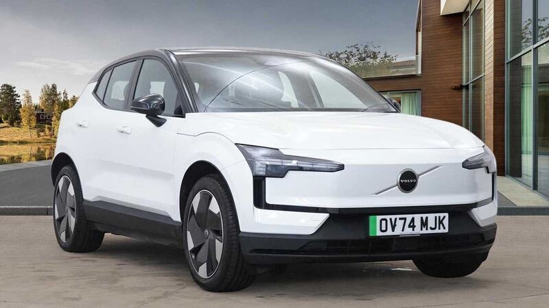 Used 2025 Volvo EX30 Plus SUV | £32,994 (Super price) - Image 1/4