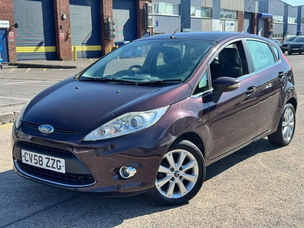 Used Ford Fiesta Zetec 82 HP (60 kW) 2008 Red Hatchback