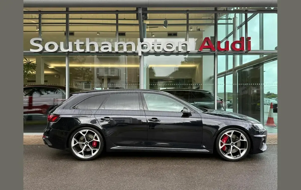 Used Audi RS4 Competition 444 HP (326 kW) 2023 Black Estate