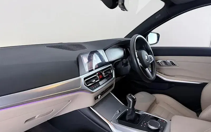 Used BMW 320 M Sport 190 HP (139 kW) 2019 White Sedan