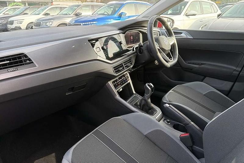 Used VW Polo Style 95 HP (69 kW) 2022 Red Hatchback