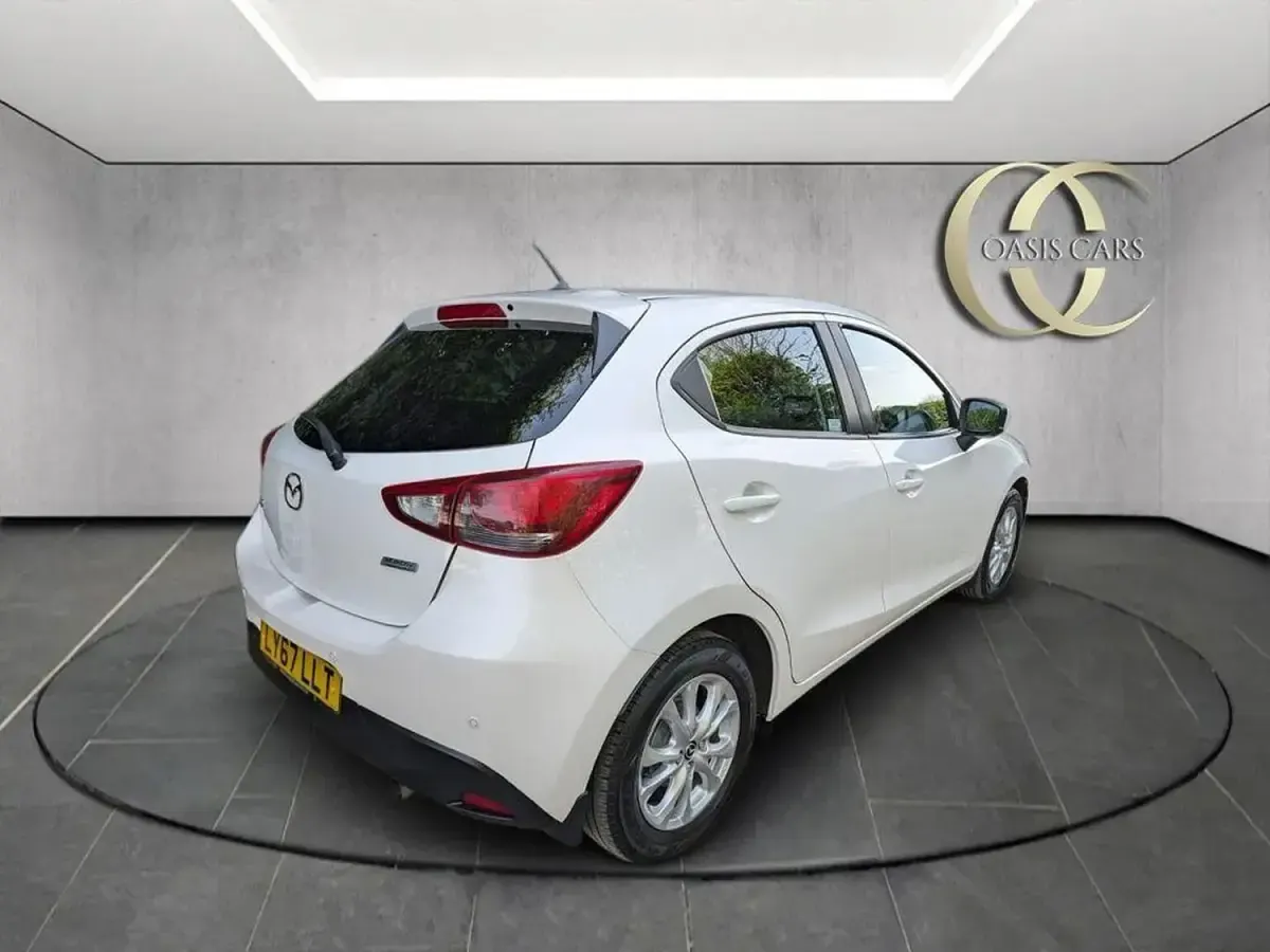 Używany Mazda 2 2018 Biały Hatchback