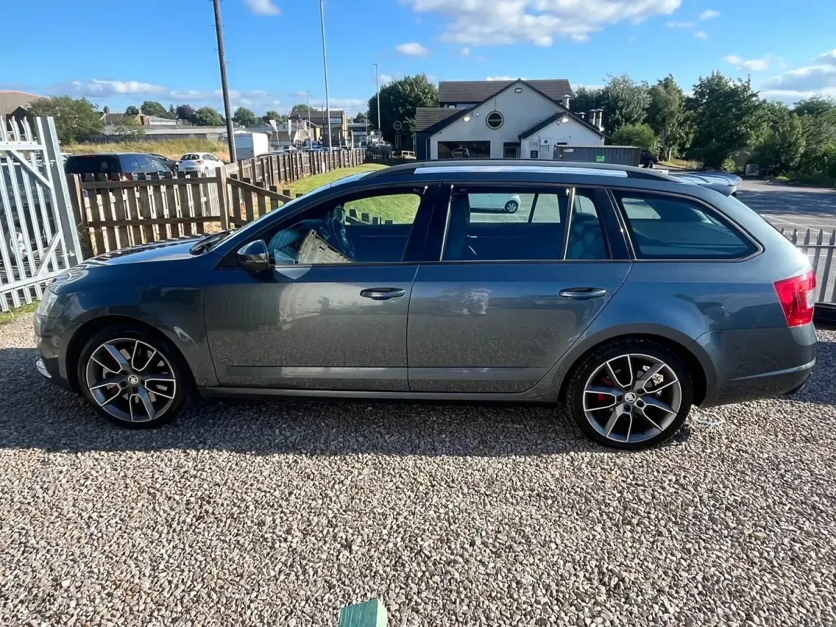 Used Skoda Octavia vRS 184 HP (135 kW) 2016 Grey Estate