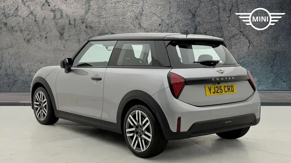Used Mini Cooper Hatch 113 kW (154 HP) 2025 Silver Hatchback