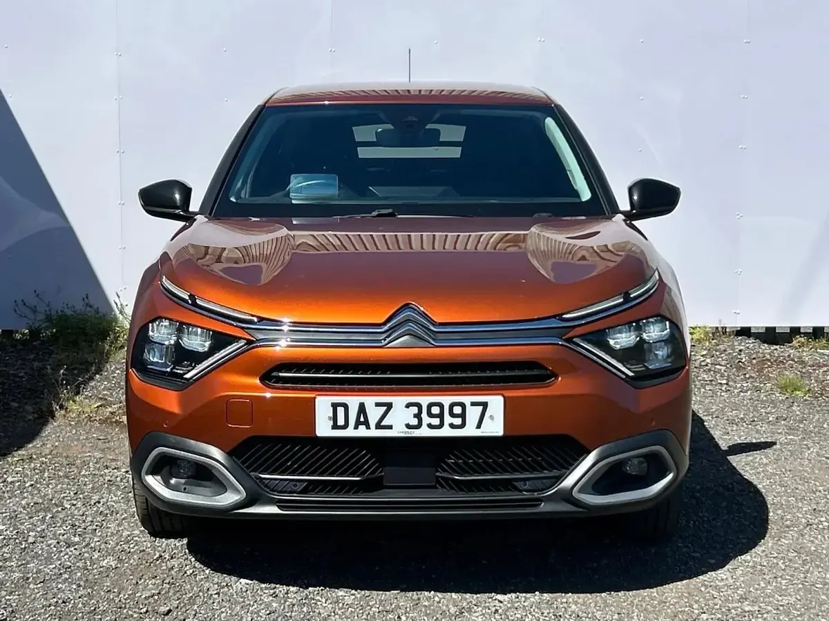 Usado Citroën C4 Shine 130 HP (95 kW) 2021 Castanho Citadino