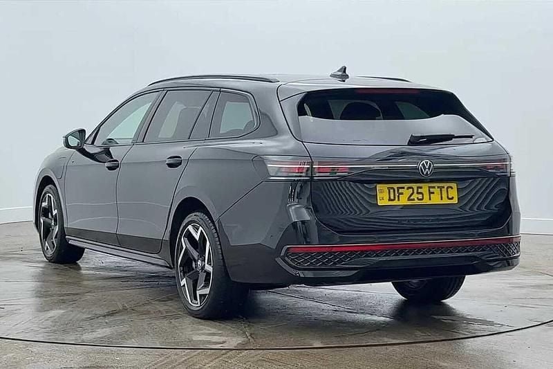 Used VW Passat R-line 272 HP (200 kW) 2025 Black Estate