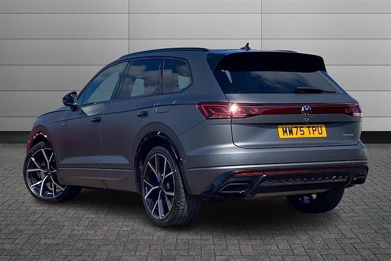 Used VW Touareg R 462 HP (339 kW) 2025 Silicon grey SUV