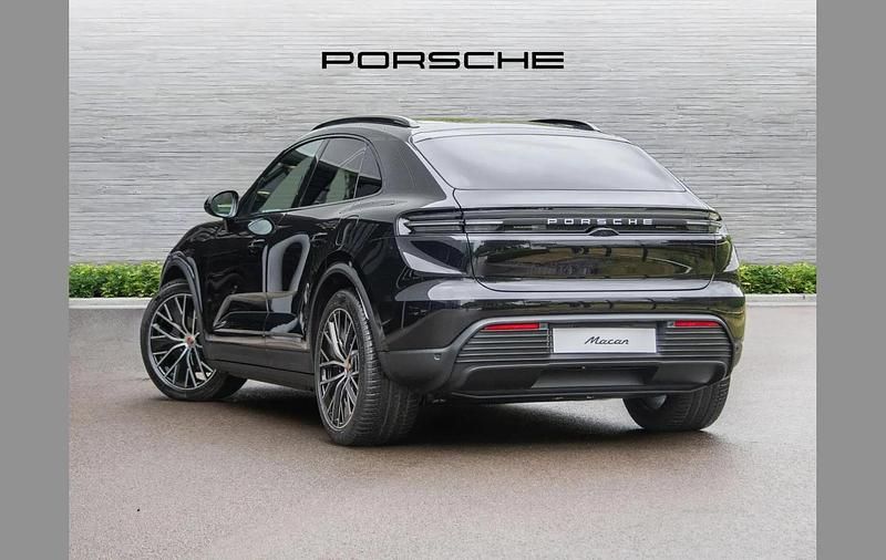 Used Porsche Macan 264 kW (360 HP) 2025 Black SUV