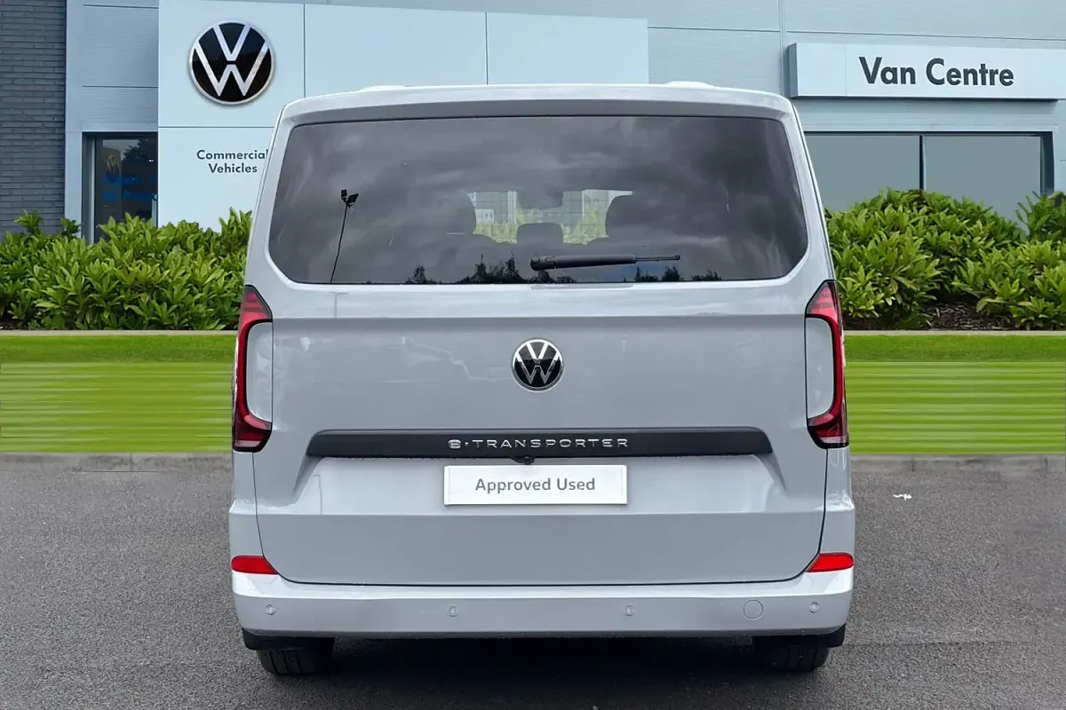 Ny VW Transporter Pro 160 kW (218 HK) 2025 Grå Van