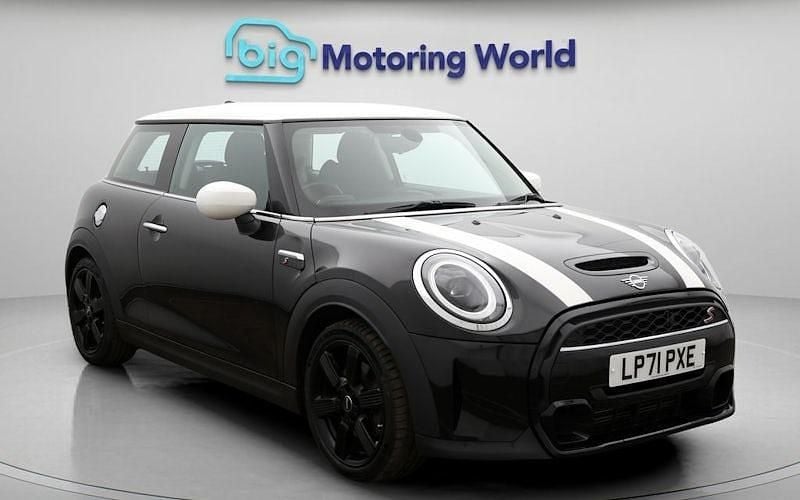 Used Mini Cooper S Classic 178 HP (130 kW) 2022 Black Hatchback
