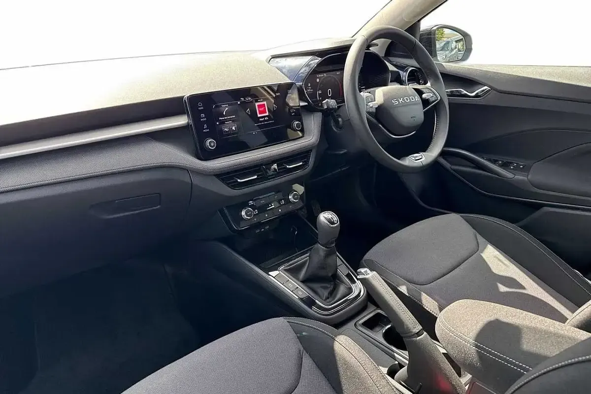 Used Skoda Fabia Design Edition 85 HP (62 kW) 2025 Moon white metallic black magic pearl effect Hatchback