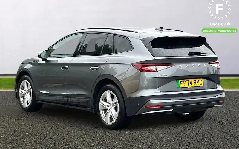 Used Skoda Enyaq iV Loft 125 kW (170 HP) 2024 Grey SUV