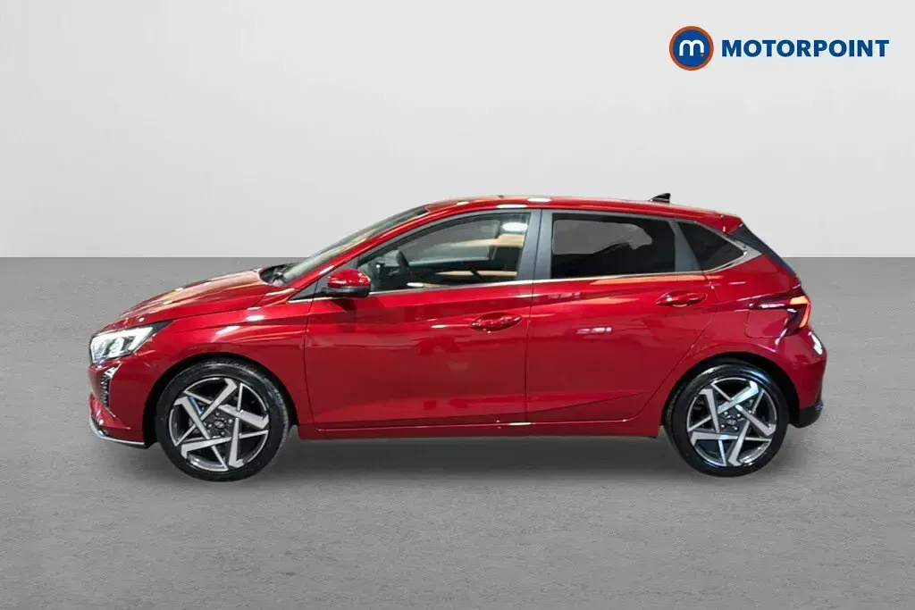 Used Hyundai i20 Ultimate 101 HP (74 kW) 2025 Red Hatchback