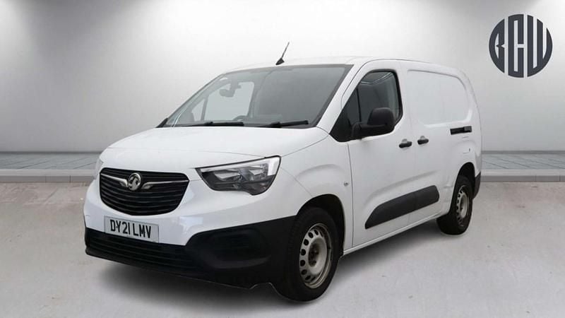 Used Vauxhall Combo Edition 100 HP (73 kW) 2021 White MPV
