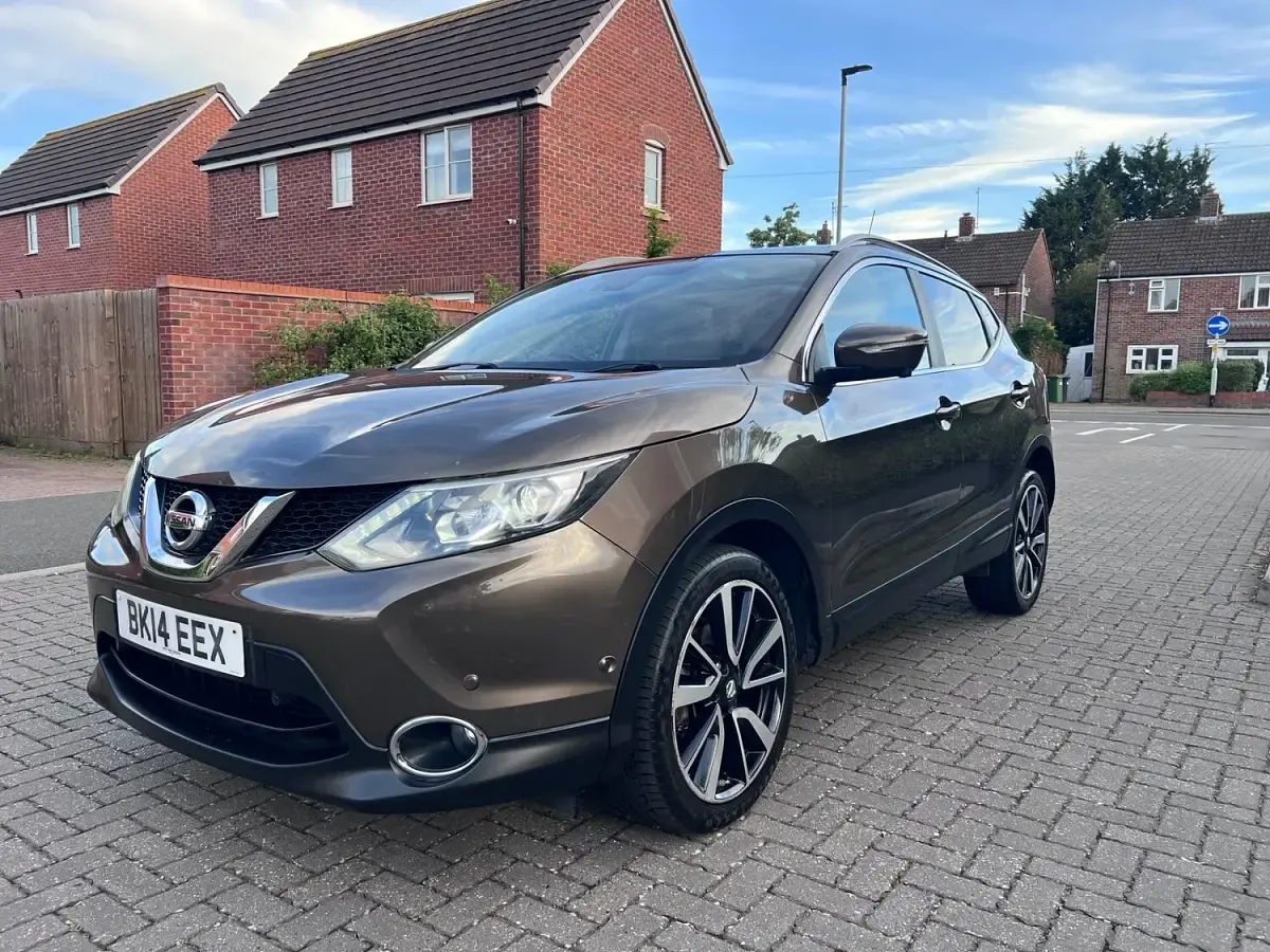 Used Nissan Qashqai Tekna 2014 Beige SUV