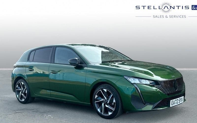 Used Peugeot 308 Allure Premium 131 HP (96 kW) 2023 Green Hatchback