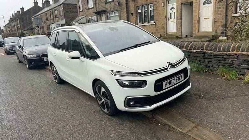White Used 2017 Citroën Grand C4 Picasso Flair MPV | £9,395 (Fair price) - Image 1/4