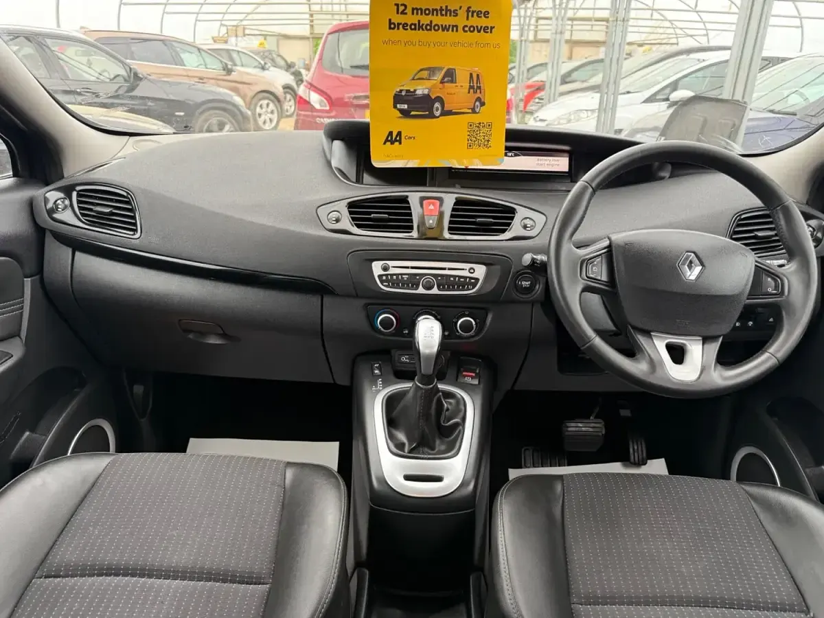 Used Renault Scénic III Dynamique 110 HP (80 kW) 2011 Black MPV