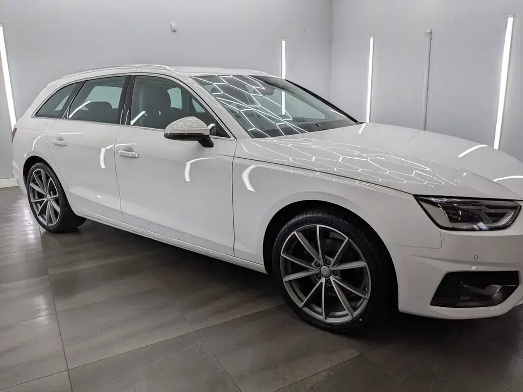 Used Audi A4 Comfort 136 HP (100 kW) 2019 White Estate