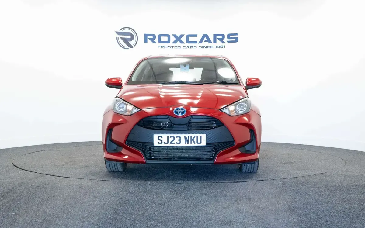 Used Toyota Yaris 116 HP (85 kW) 2023 Red Hatchback