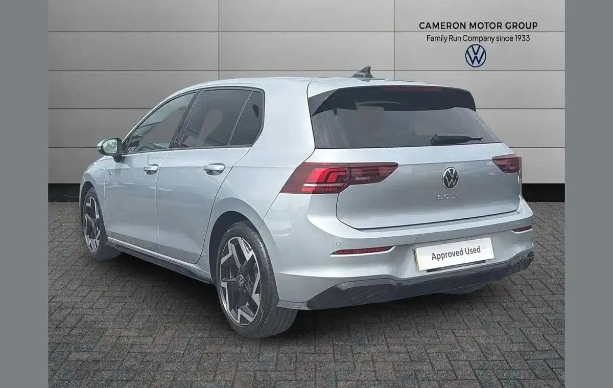Used VW Golf VIII R-line 150 HP (110 kW) 2025 Silver Hatchback