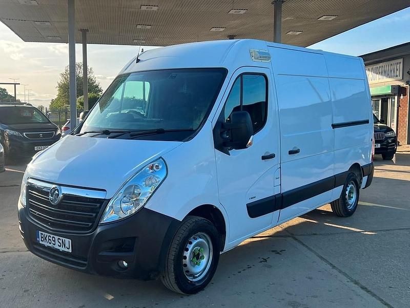 White Used 2019 Vauxhall Movano Van | £7,950 (Good price) - Image 1/4
