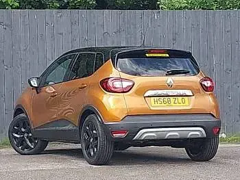 Used Renault Captur GT-Line 90 HP (66 kW) 2019 Orange/black SUV