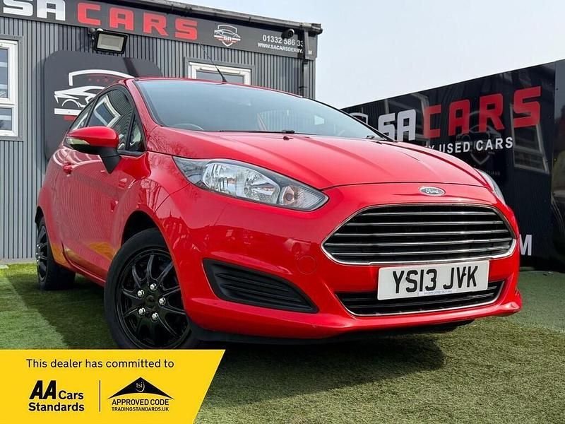 Used Ford Fiesta Style 82 HP (60 kW) 2013 Red Hatchback