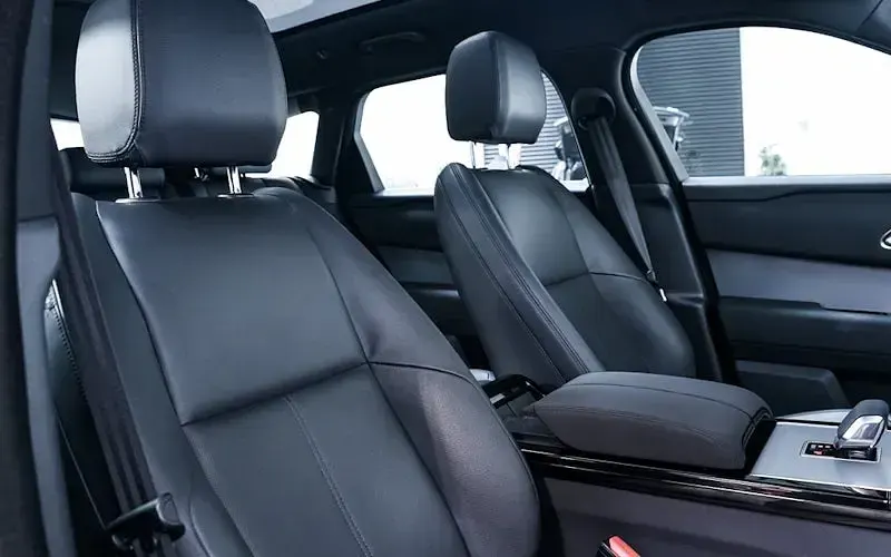 Used Land Rover Range Rover Velar S 204 HP (150 kW) 2024 Blue SUV