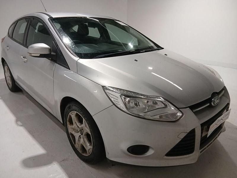 Used Ford Focus 105 HP (77 kW) 2013 Silver Hatchback