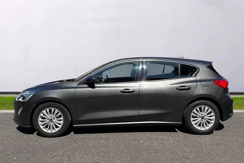 Used Ford Focus Titanium 150 HP (110 kW) 2019 Grey Hatchback