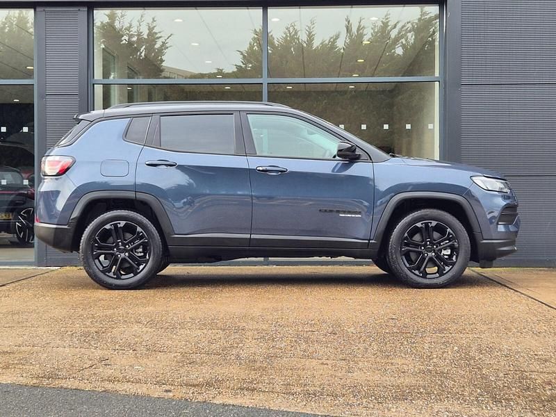 Used Jeep Compass 240 HP (176 kW) 2023 Blue/black SUV