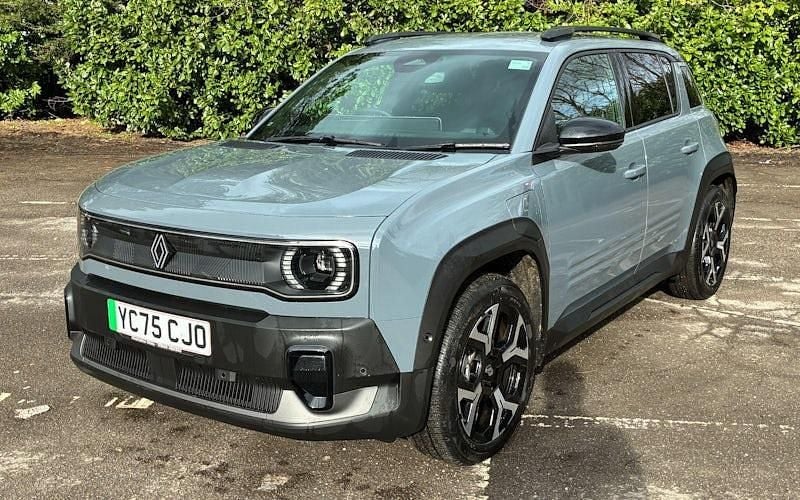 Usado Renault R4 Komfort 110 kW (150 CV) 2025 Gris Familiar