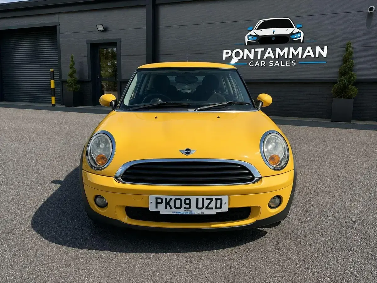 Used Mini ONE Hatch 95 HP (69 kW) 2009 Yellow Hatchback