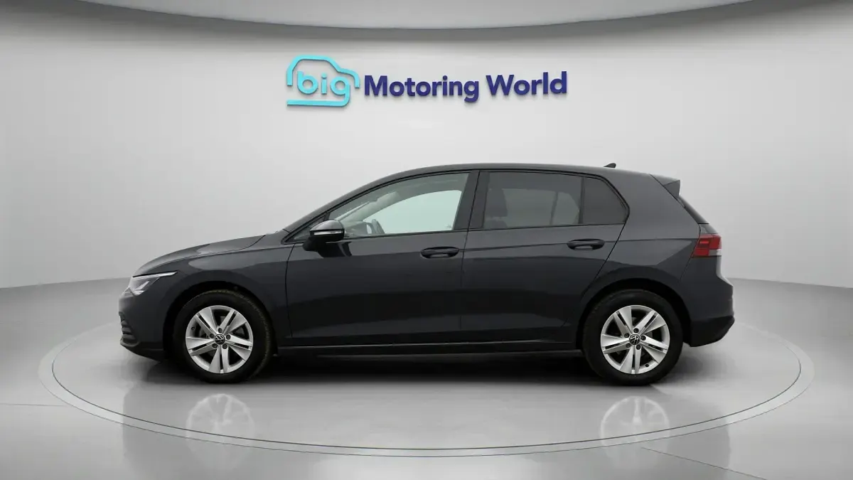 Used VW Golf VIII S 108 HP (79 kW) 2021