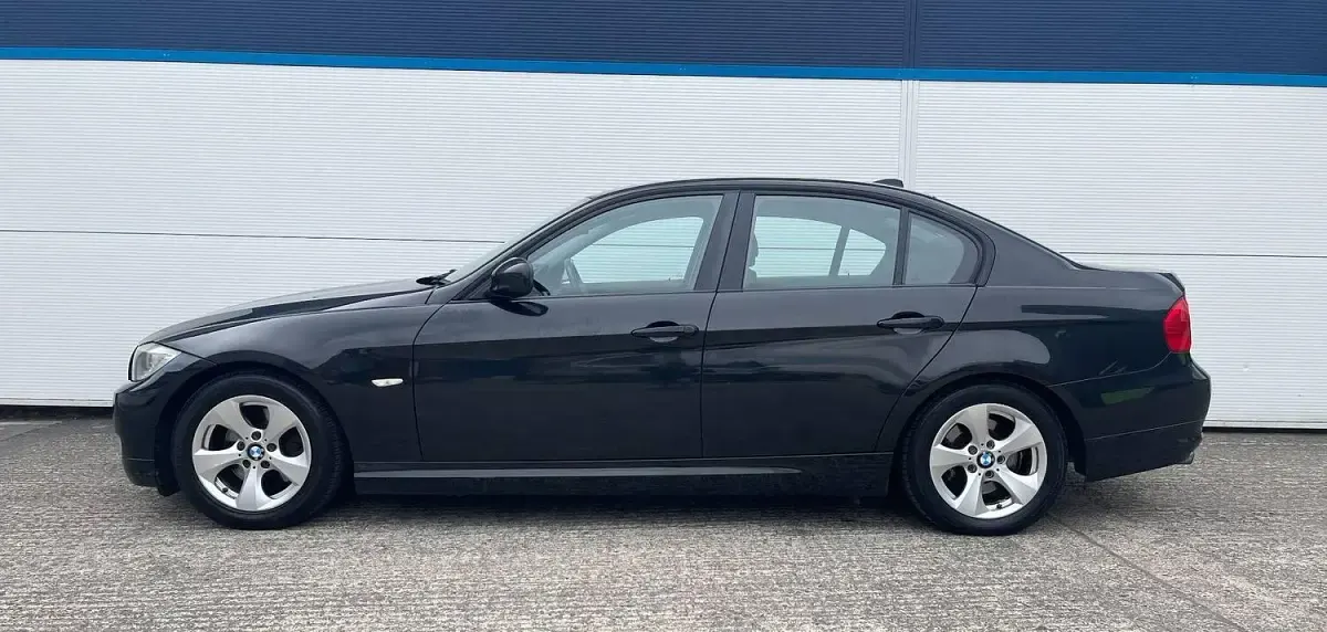 Used BMW 320 Efficient Dynamics 160 HP (117 kW) 2011 Black Sedan