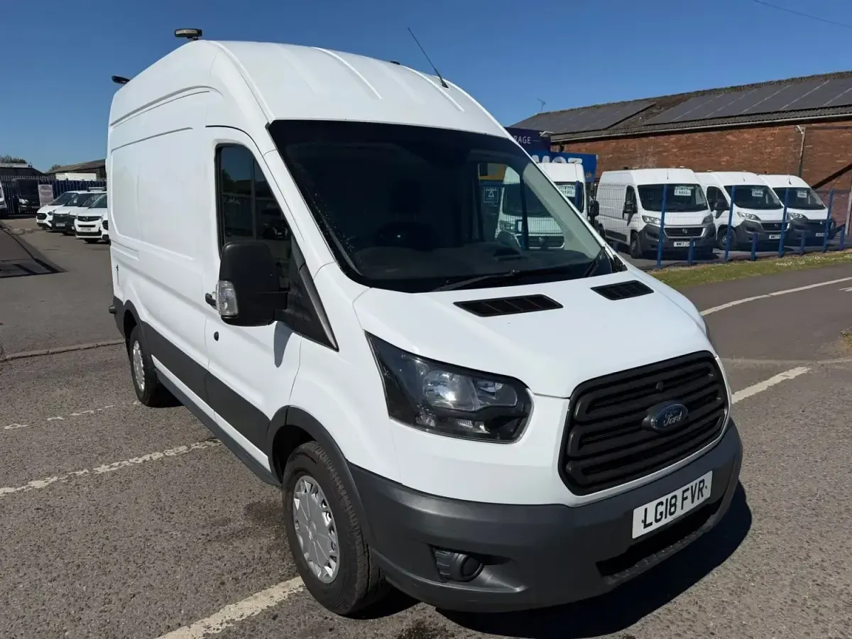 Usado Ford Transit 2018 Branco Monovolume