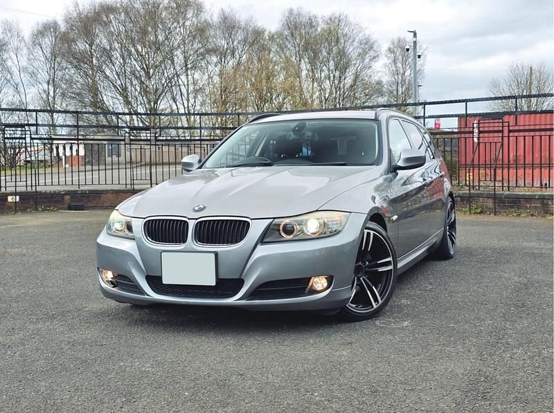 Used BMW 320 2011 Grey Estate
