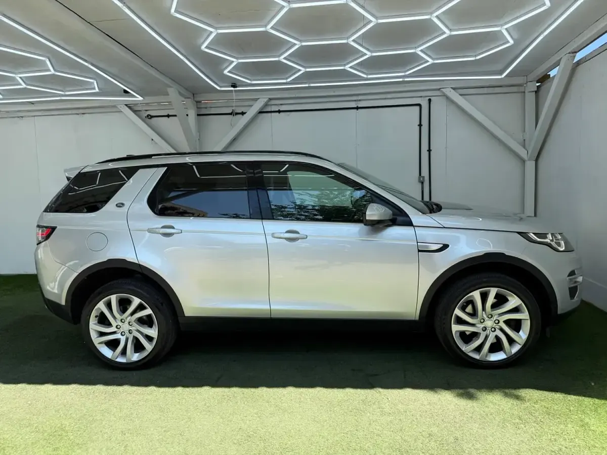 Used Land Rover Discovery 5 HSE Luxury 2018 Silver SUV